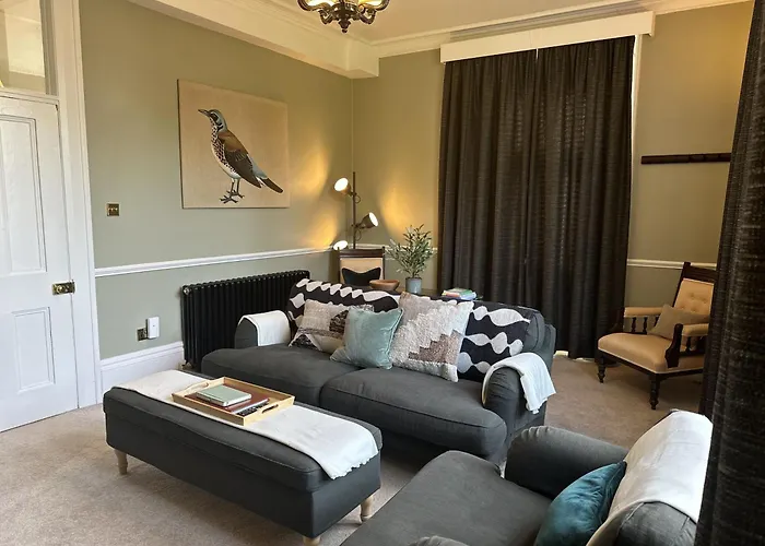 The Beeches - Chatsworth Apartment No 2 - Sleeps 2