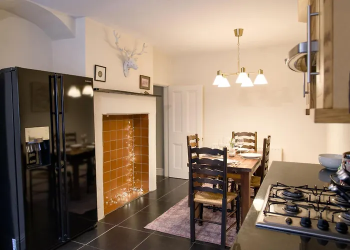 The Beeches - Chatsworth Apartment No 2 - Sleeps 2